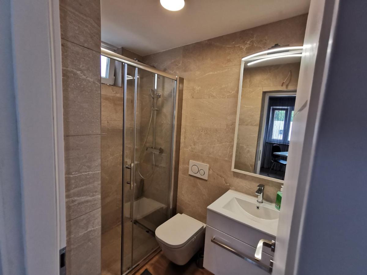 Villa Lamanova 罗维尼 外观 照片